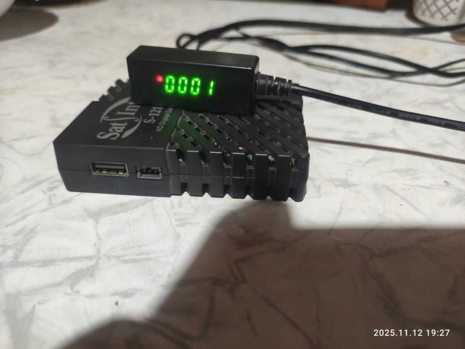продам спутниковый тюнер Sat Integral S-1218HD