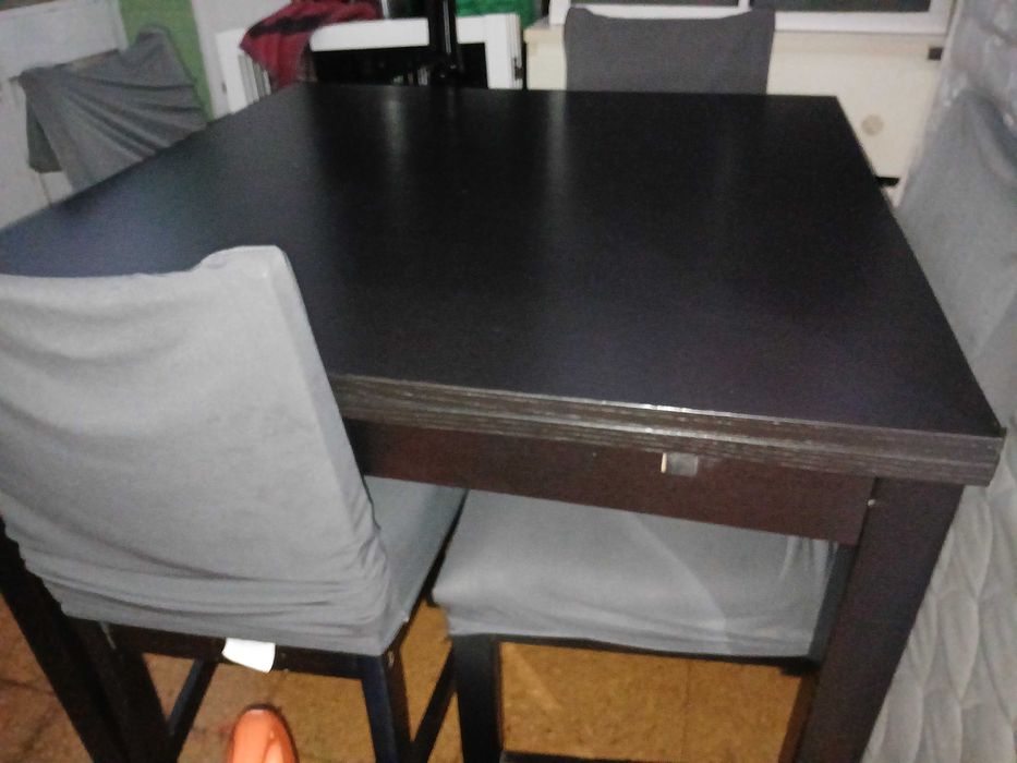 Mesa 4 caldeiras extensiva a 6 cadeiras,2 cadeiras,1 poltrona restauro