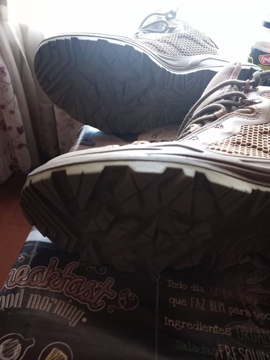 Продам,один день ходили.Берци отличные.Осень,зима,весна