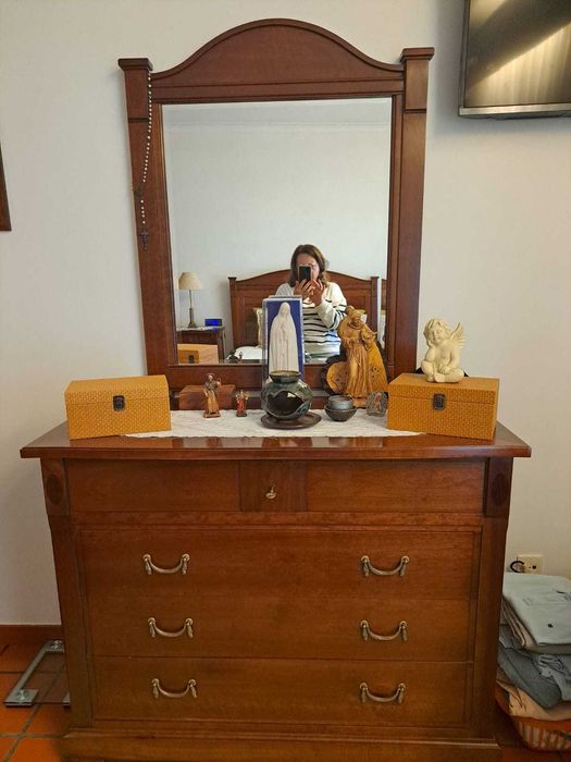 Mobilia de quarto em Madeira de cerejeira