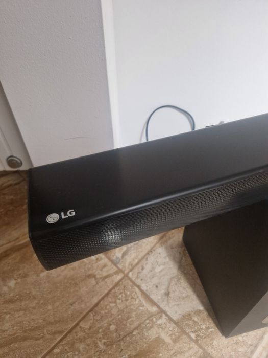 Soundbar i subwoofer LG bluetooth