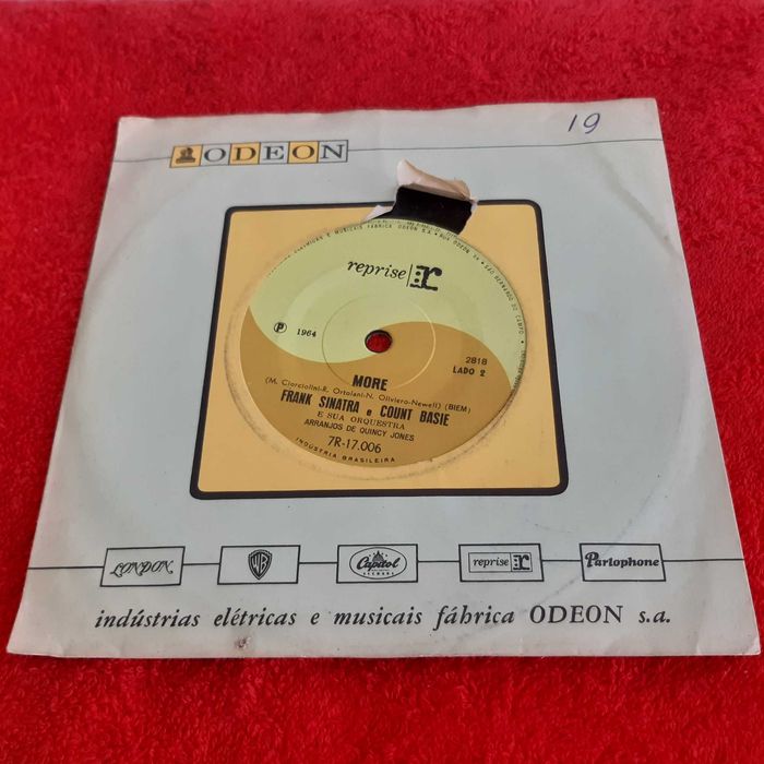 Disco Vinil Single Frank Sinatra e Count Basie - Hello, Dolly! / More