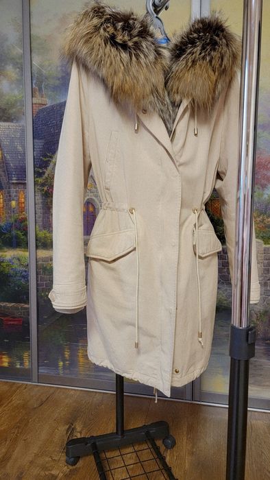 Продам парку женскую Италия