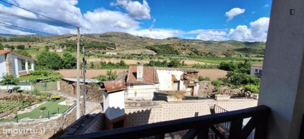 Casa com 3 quartos - localizado em Braganca