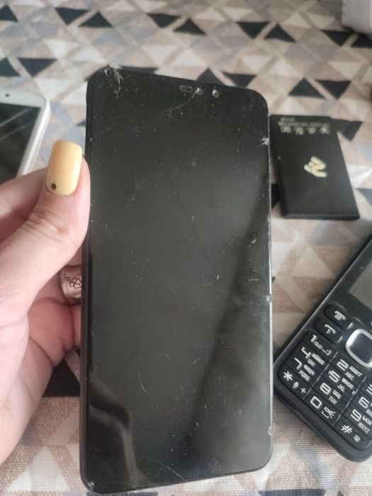 Набор мобильных телефонов