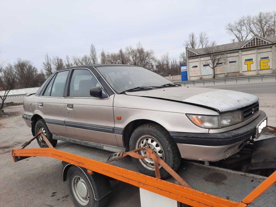 Спойлер  Стекло багажник  Mitsubishi Colt Lanser 1990 Разборка