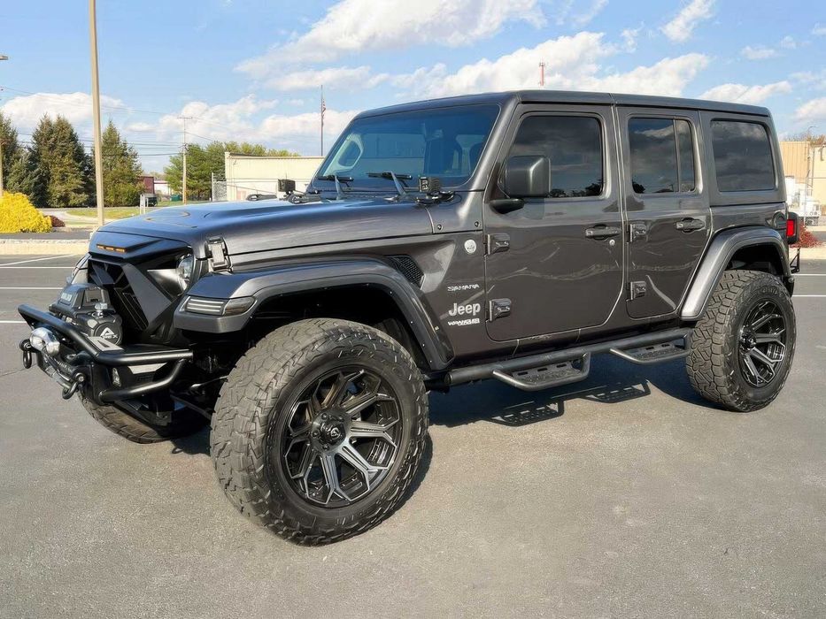 Jeep Wrangler Unlimited Sahara      2018