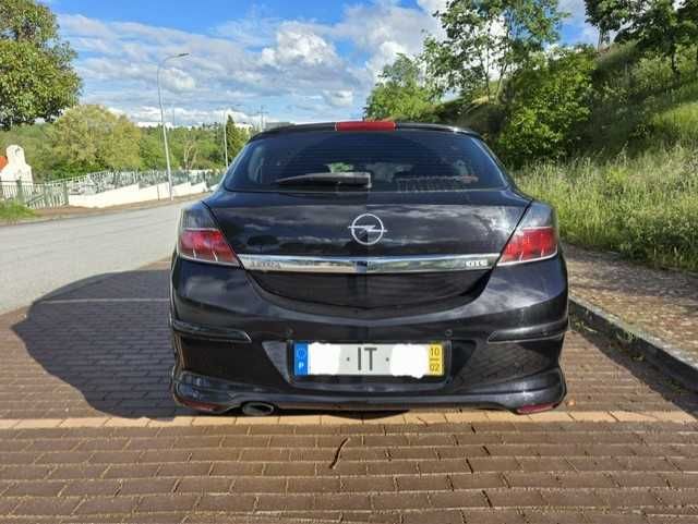 Opel Astra GTC 1.9 CDTI 150cv Ano 2010 OPC Line