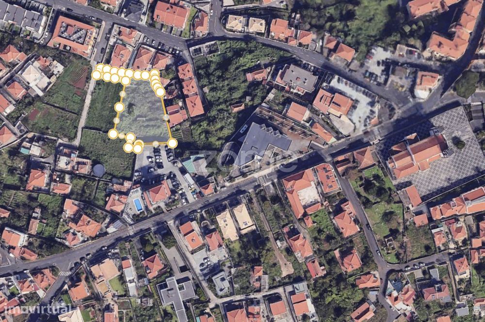 Terreno com Projeto Aprovado para 15 Apartamentos T2 | Santo Antóni...