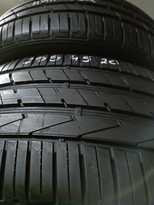 Pneus  255/45/20