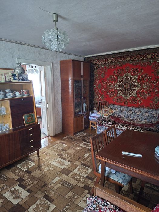 Продається 1/2частина будинку в передмісті Черкас