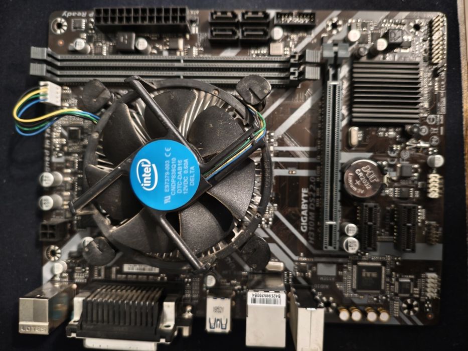 Płyta z procesorem, i3 8100, działa poprawnie