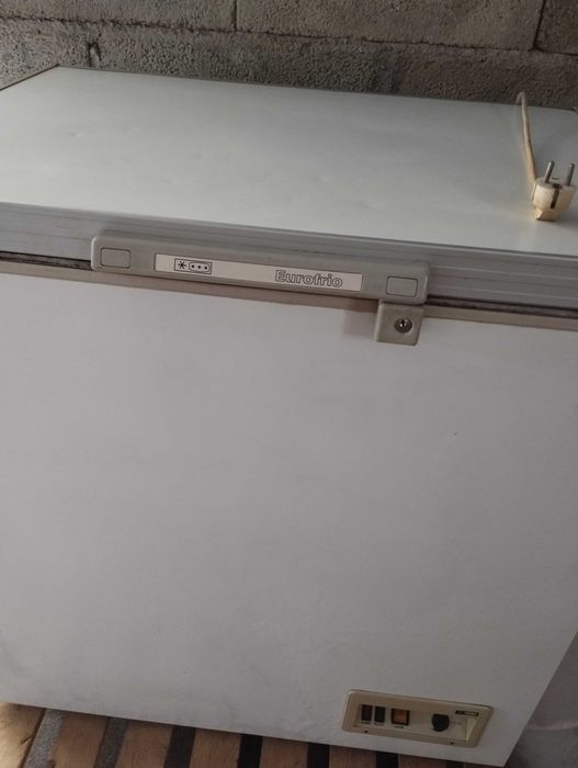 Arca congeladora horizontal, Marca Eurofrio, a trabalhar perfeitamente