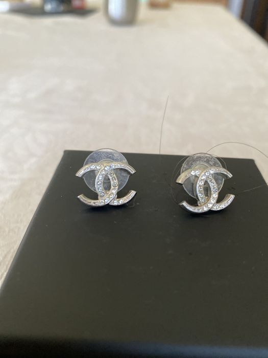 Par de brincos Chanel, prata 925, com zirconias