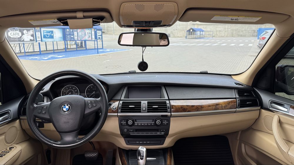 Продам BMW X5 E70 2012