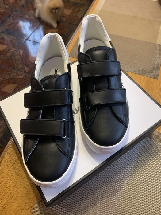 Продам кроссовки DSQUARED2