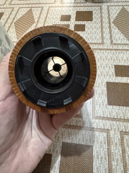 Фильтр масляный Vag 1.9-2.5TDI 045115466B,071115562C