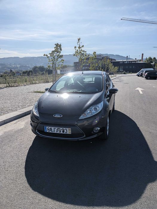 FORD Fiesta Mk6 Hatchback -  1.4 TDCi 2008 - Mecanica boa, Revisão Feita