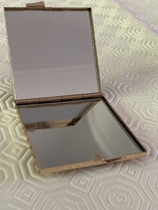 Retrato único  de Mademoiselle Irene Espelho de Bolso Vintage