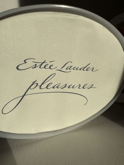 Puder do ciala Pleasures Estee Lauder