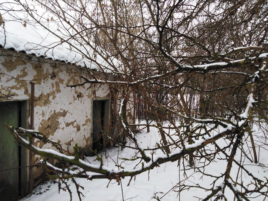 Продам участок е будинок сарай криниця погреб сад