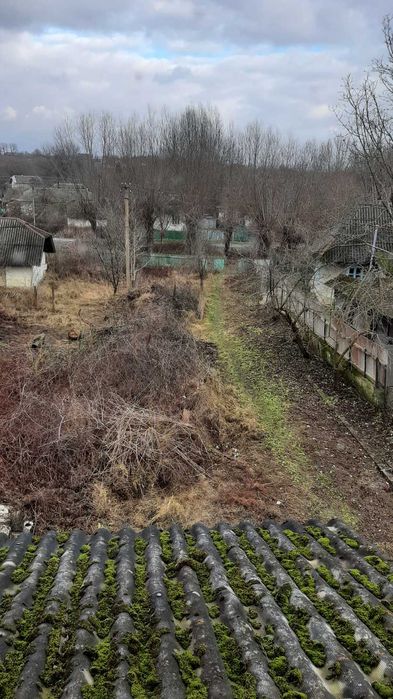 Будинок цегляний, прибудинкова ділянка