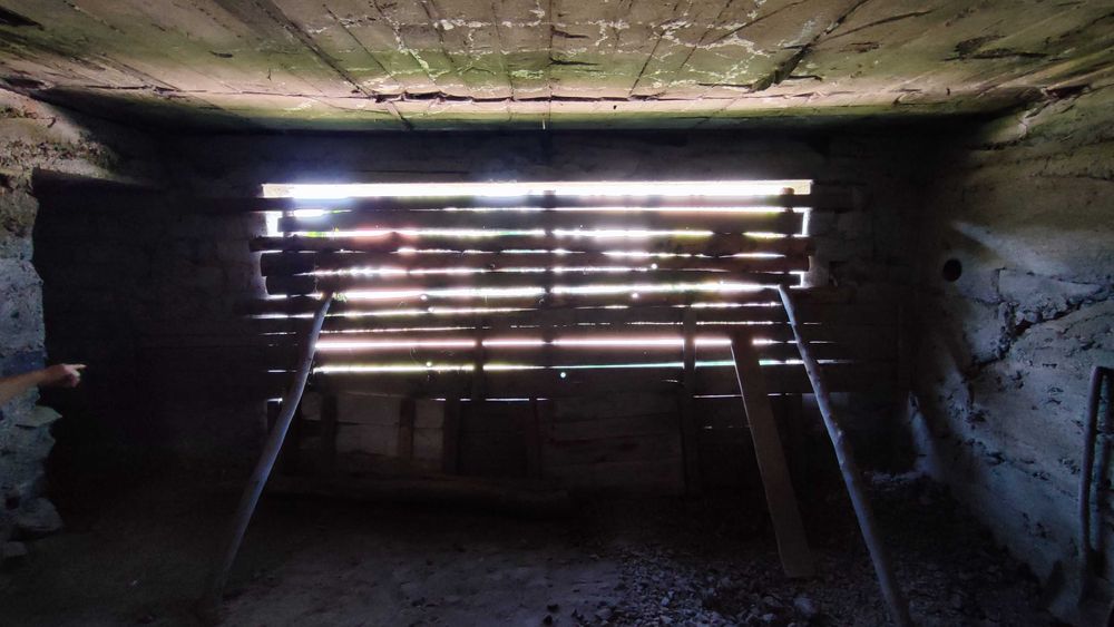 Продам двоповерховий будинок в центрі Літина, 31 сот. світло газ