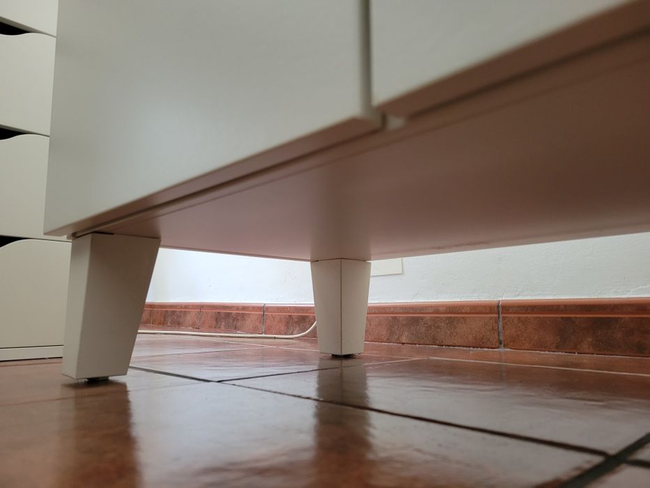 Armário baixo branco IKEA