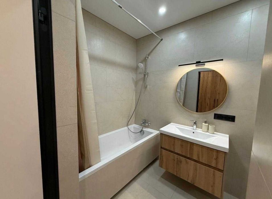 Стильна 1,5кім. квартира біля озера! ЖК Manhattan!