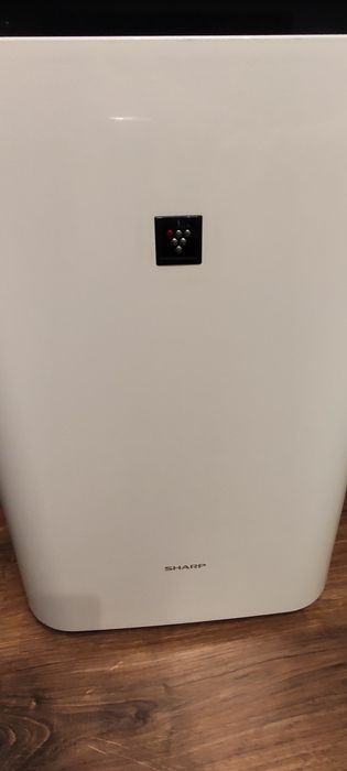 Nawilżacz powietrza Sharp.