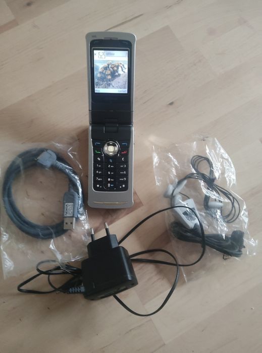 Telemóvel Nokia N 90 impecável!!! (Aumento de preço deve-se a ter encontrado os acessórios de origem!)