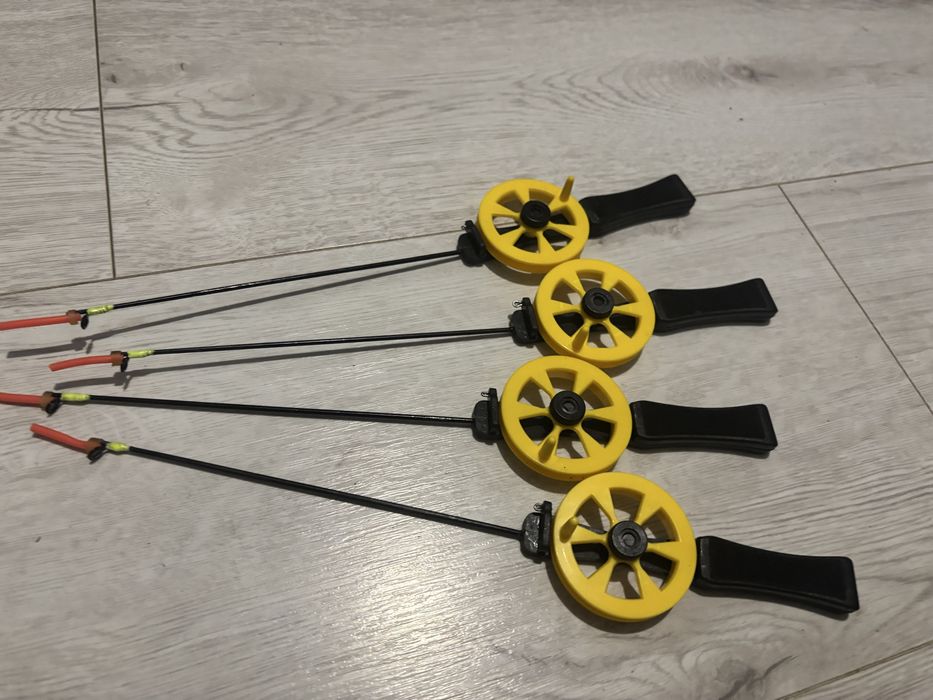 Wedka podlodowa do blaszki z kiwokiem