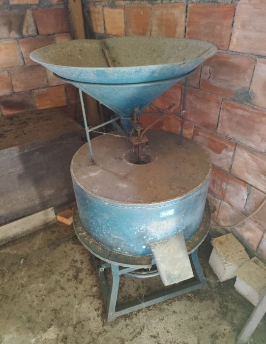 Moinho de milho com pedra mó