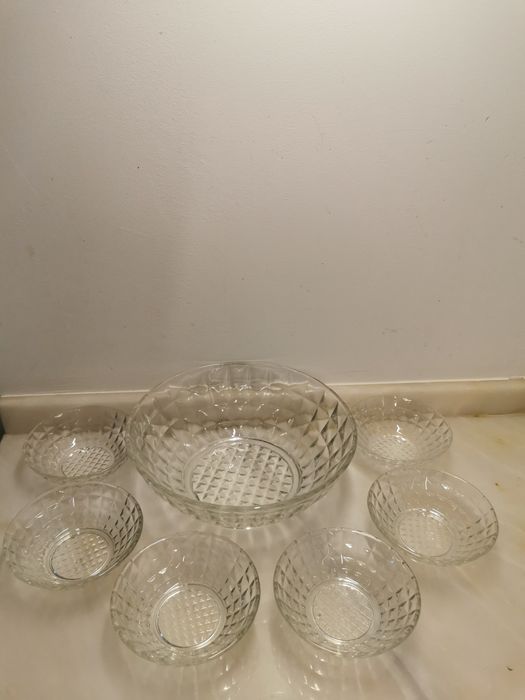 7 Taças Vidro (1 Grande / 6 Pequenas)