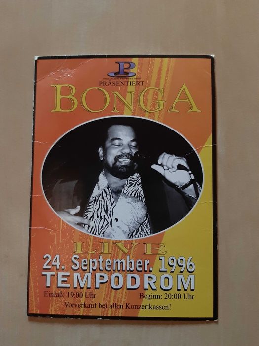 Postais autografados Grupo Santa Maria, Manuela Bravo, Bonga e outros