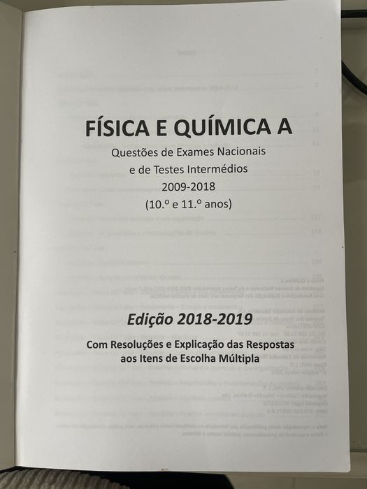 Livro física e química A IAVE exames 2009 a 2018
