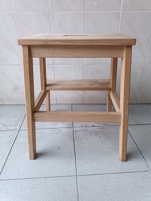 Escadote 2 degraus em faia IKEA BEKVÄM como novo