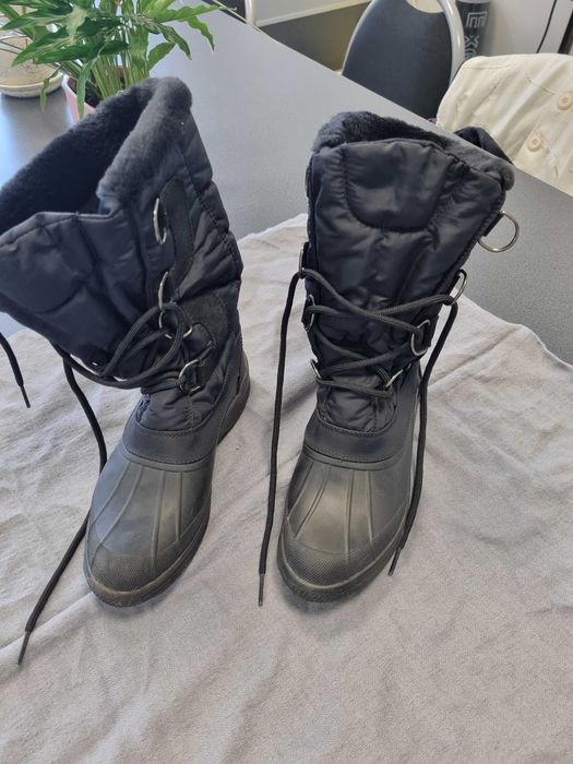 Sprzedam śniegowce rozm. 36