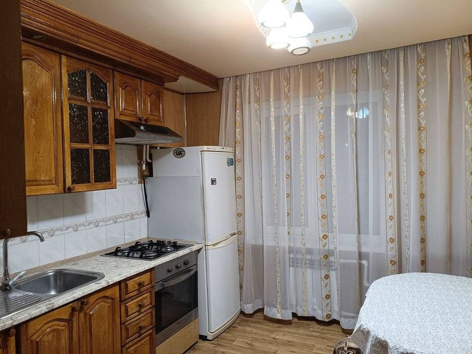 Оренда трикімнатної квартири