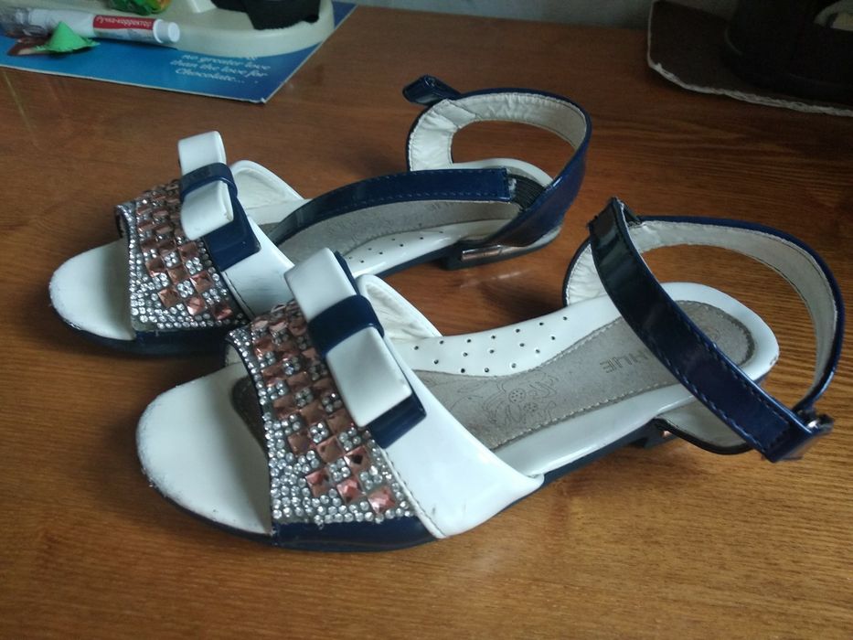 Босоножки детские нарядные, удобные