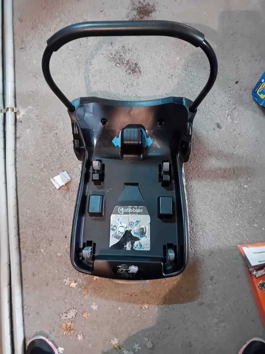 Ovo Bébé Confort Creatis vermelho + base Isofix