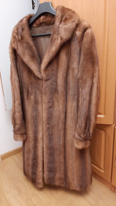 Продаю шубу норкову,в гарному вигляді.