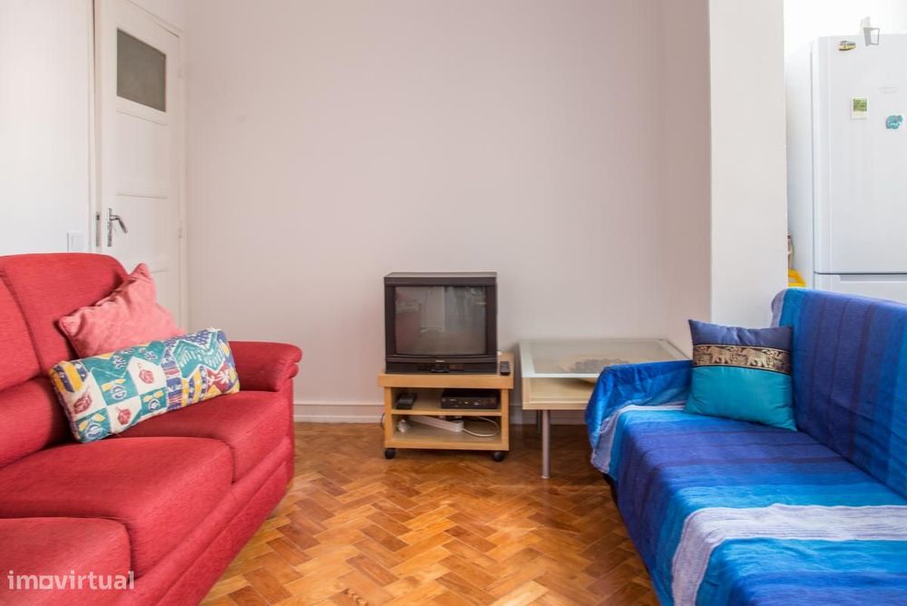 Quarto - localizado em Entrecampos Lisbon