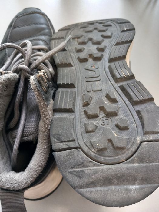 Sprzedam męskie buty rozmiar 37 firmy Fila.
