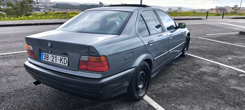 Bmw E36 318 is .