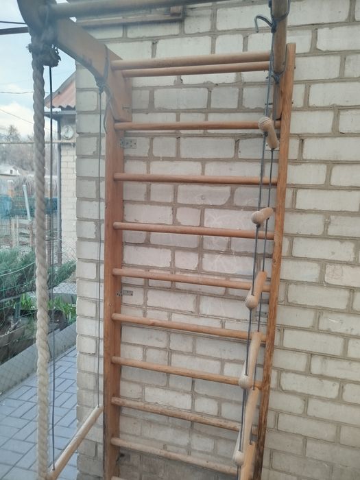 Продам шведська стінка