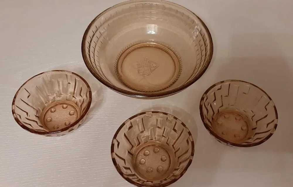 Посуд для дому з карамельного скла  СРСР