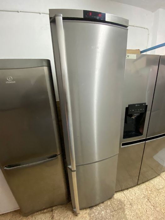 Frigorifico AEG combinado cinzento