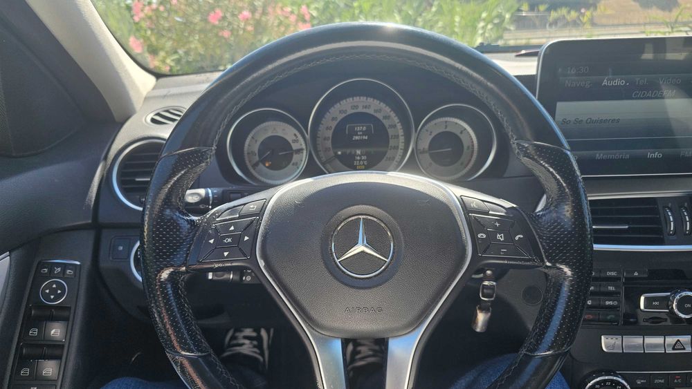 Mercedes-Benz C220 — photo 5