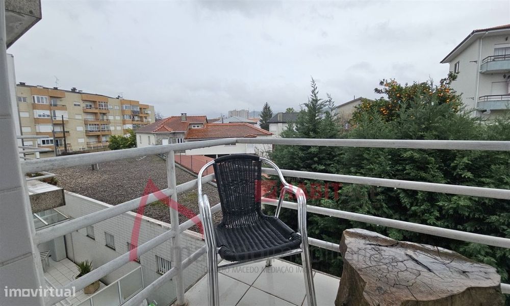 Apartamento T3 com 2 frentes e varandas em Ferreiros – Braga  O Seu Ap